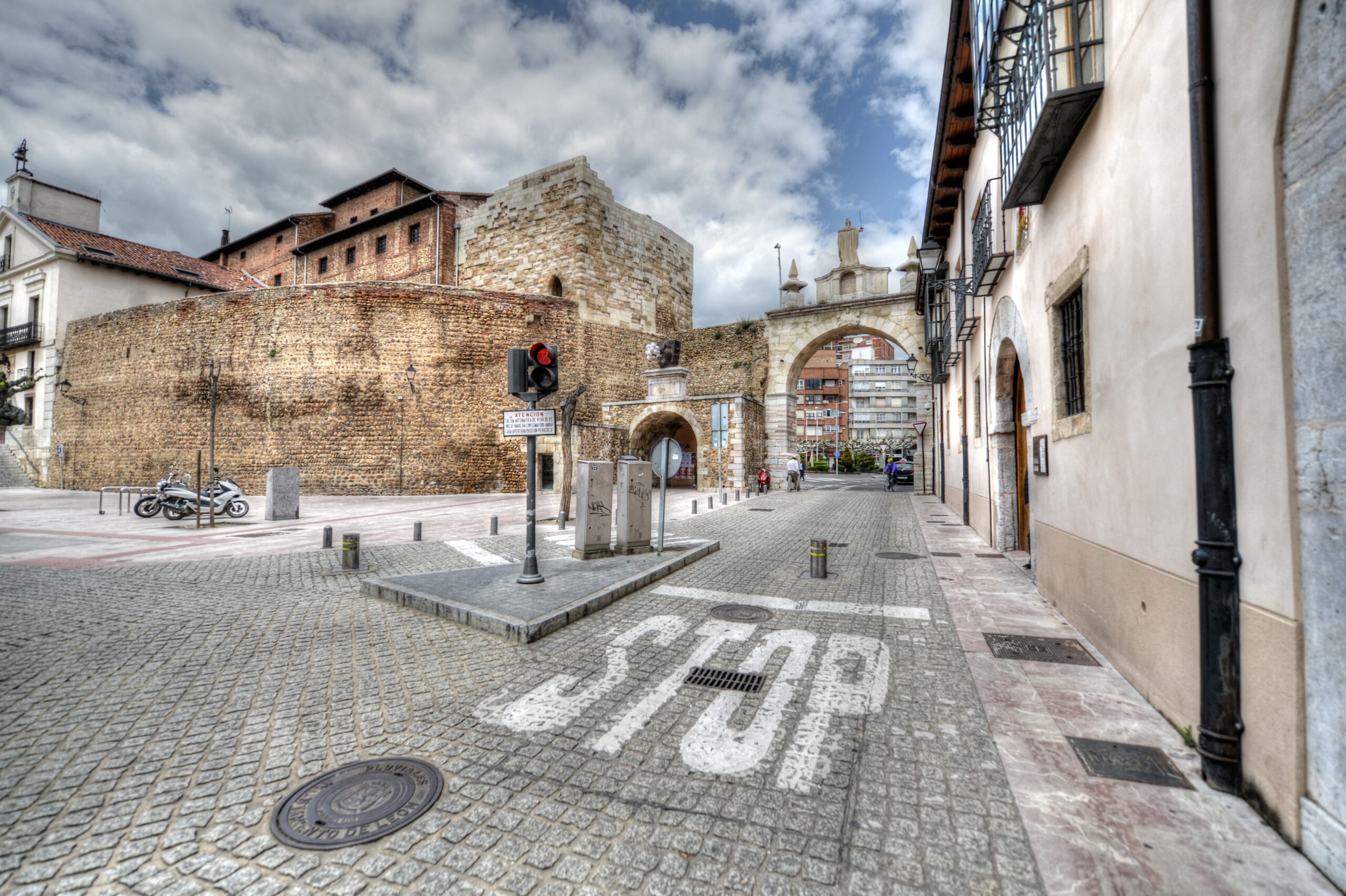 Vista del arco de la cárcel desde el interior