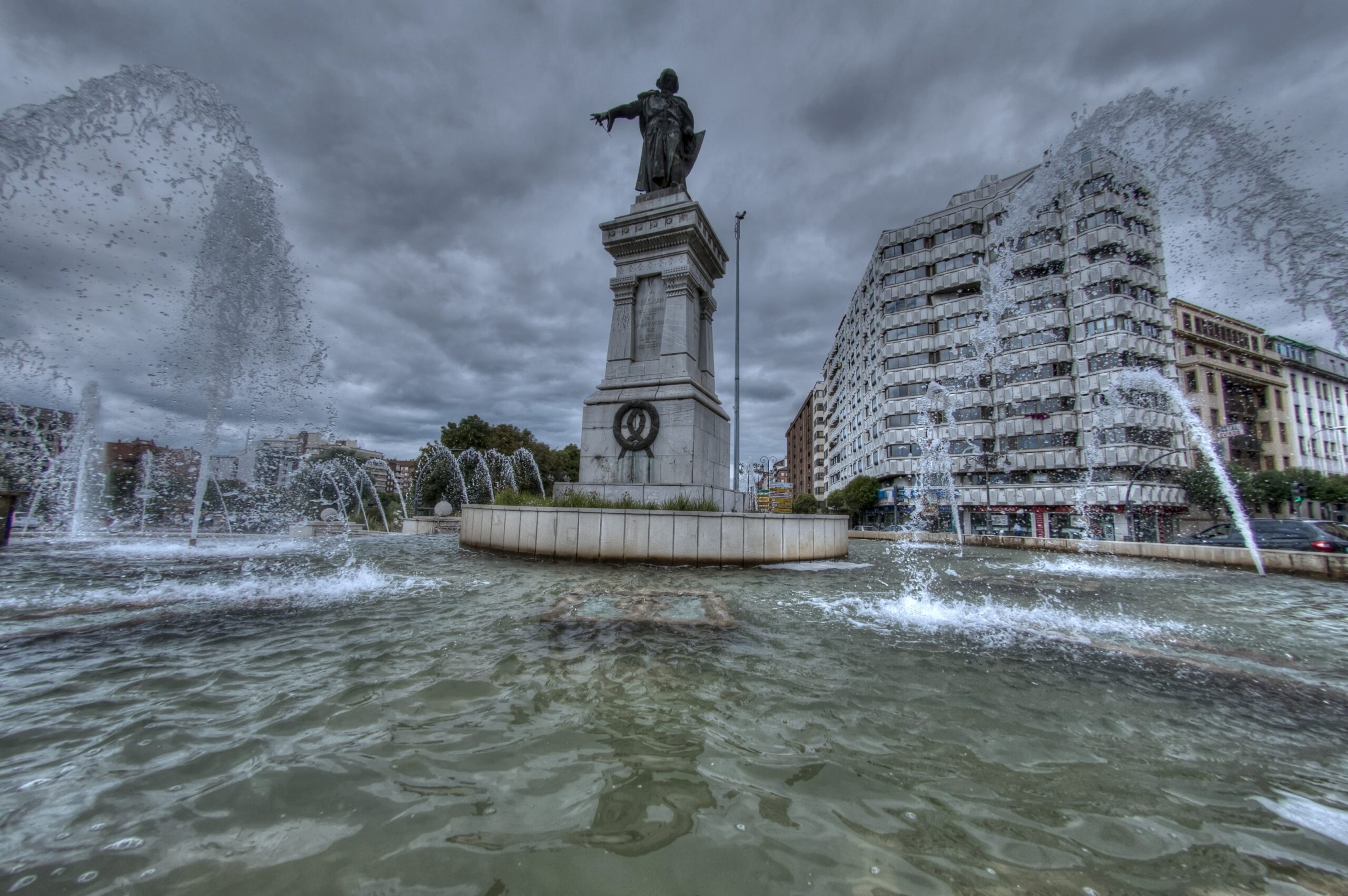 Plaza de Guzman el Bueno