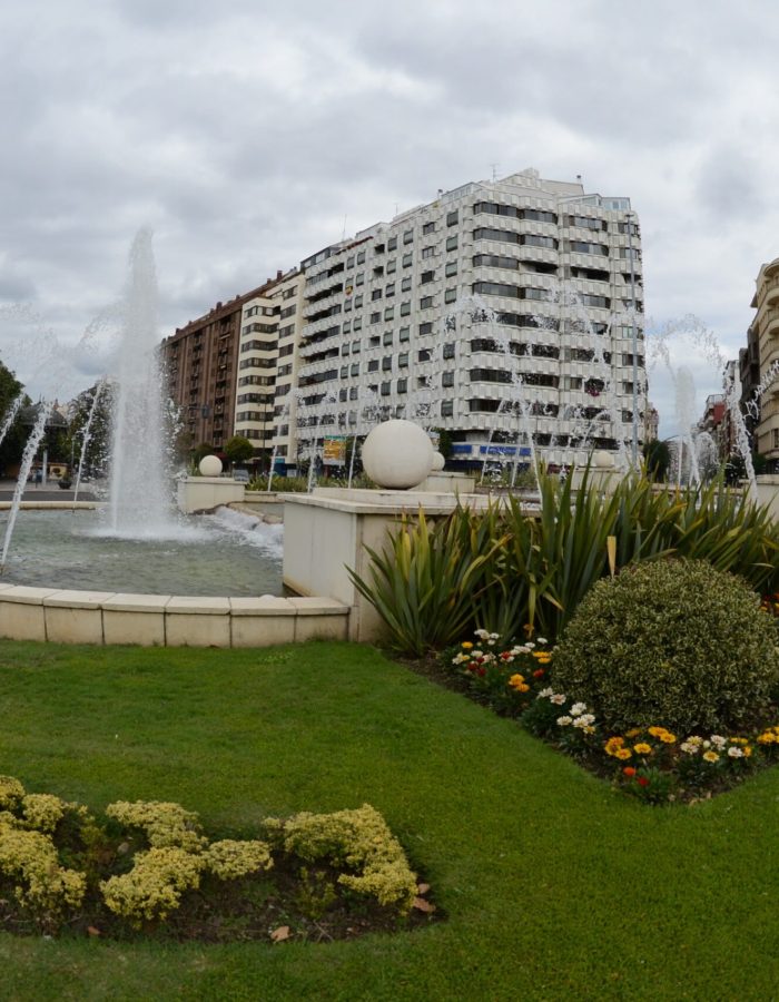 Plaza de Guzman el Bueno