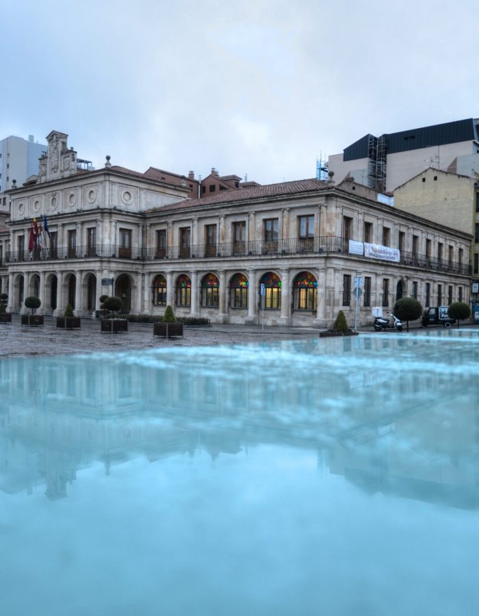 Ayuntamiento de León en la Plaza de las Palomas