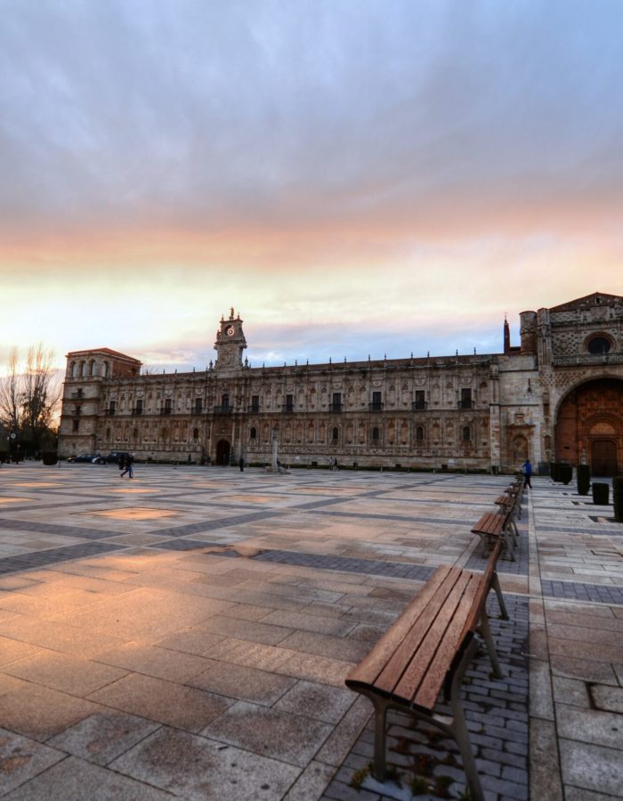 Edificio de San Marcos desde la plaza