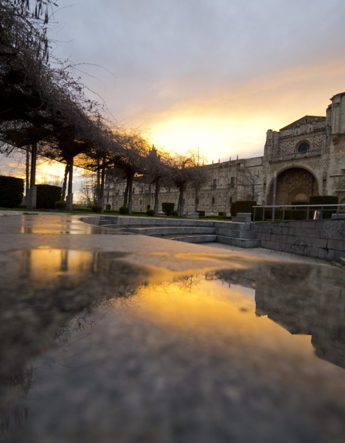 Atardecer sobre el edificio de San Marcos