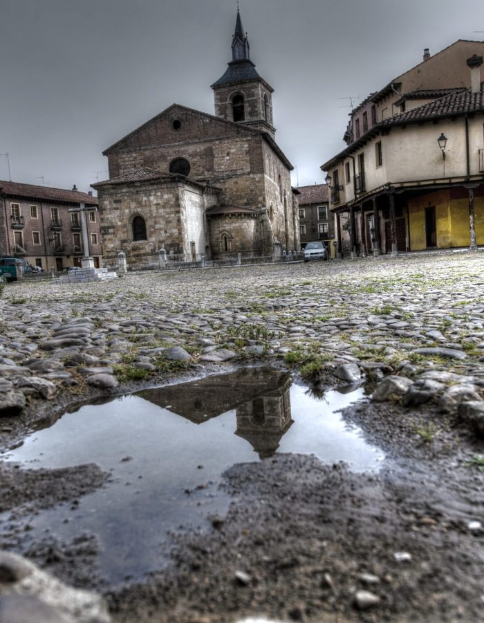 Reflejos enla plaza del Grano